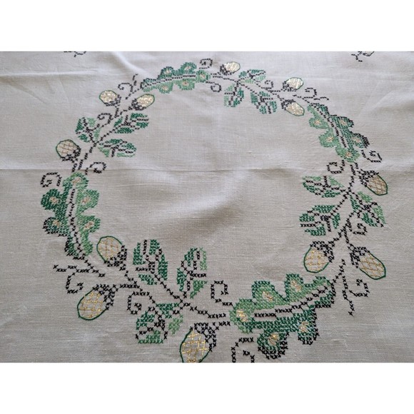 Vintage Linen Hand Embroidered Crocheted edge square tablecloth & napkins 33x34" - Picture 2 of 11